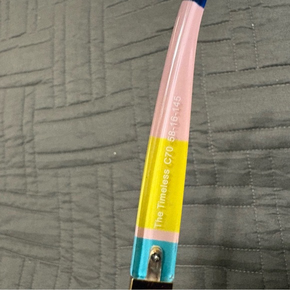 Prive Revaux Striped Frame Cat’s Eye The Timeless Sunglasses - Picture 7 of 9